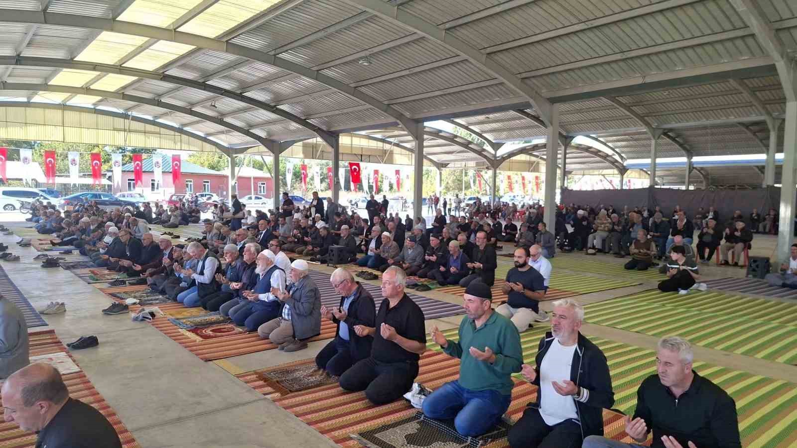 Hisarcık’ta Hak’ka şükür ve yağmur duası geleneği yaşatıldı