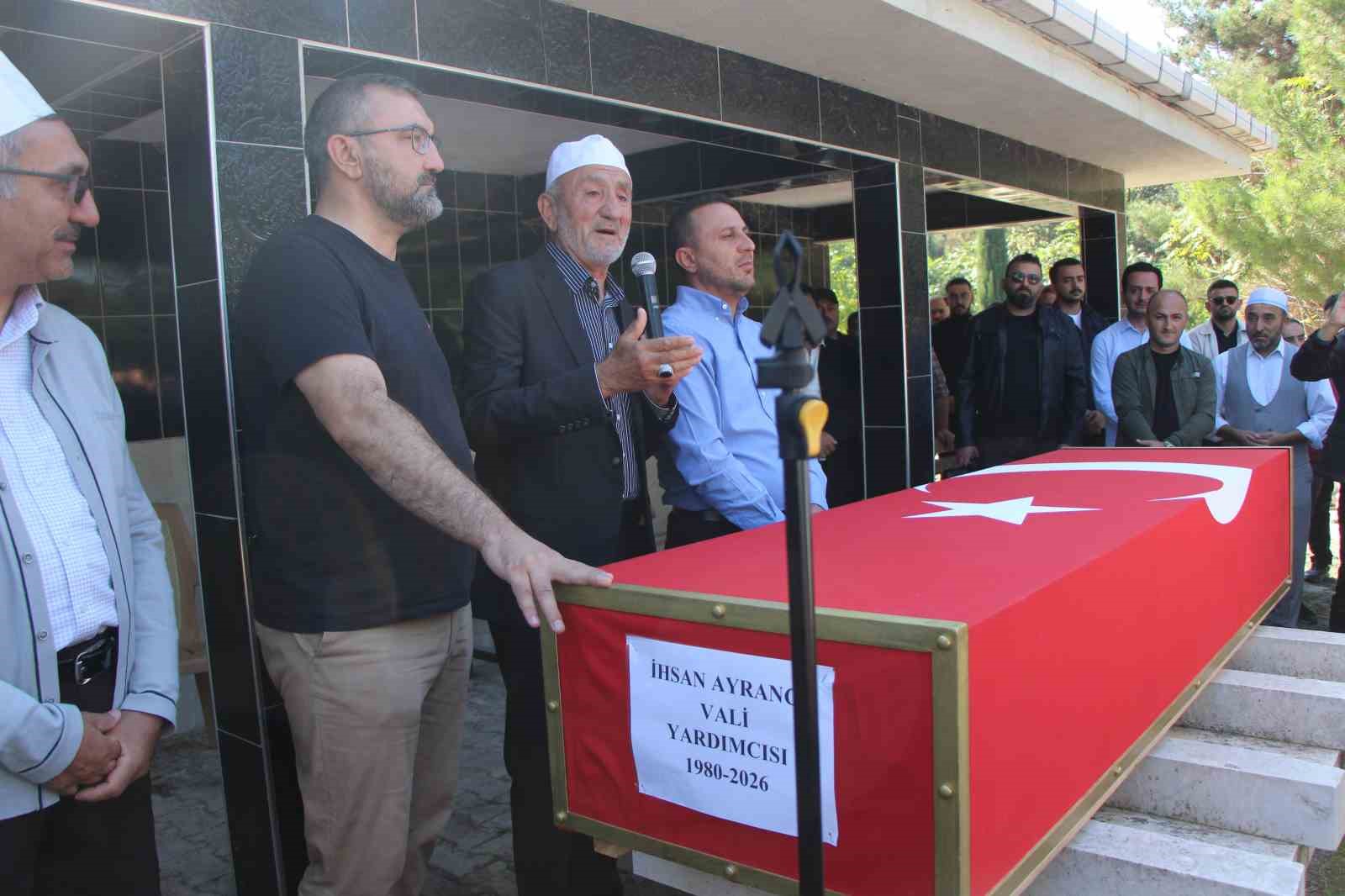 Hayatını kaybeden Afyonkarahisar Vali Yardımcısı İhsan Ayrancı, Amasya’da defnedildi