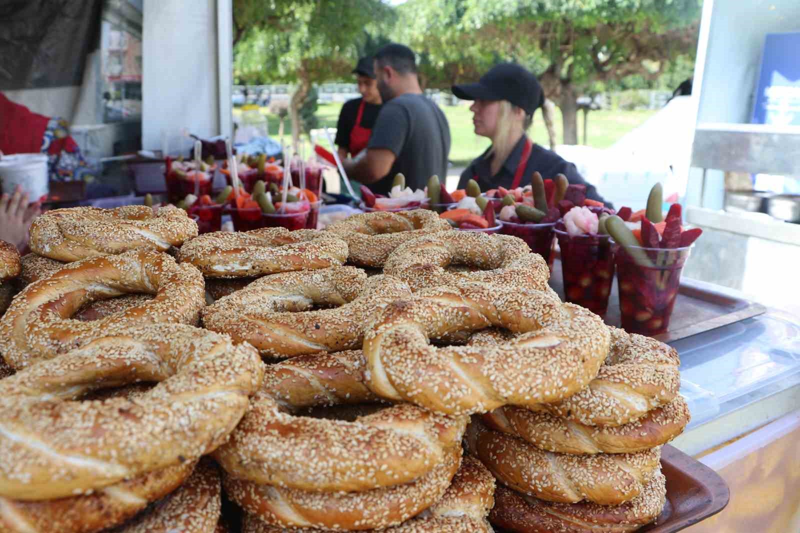 Adana’da Lezzet Festivali coşkusu ikinci gününde sürüyor