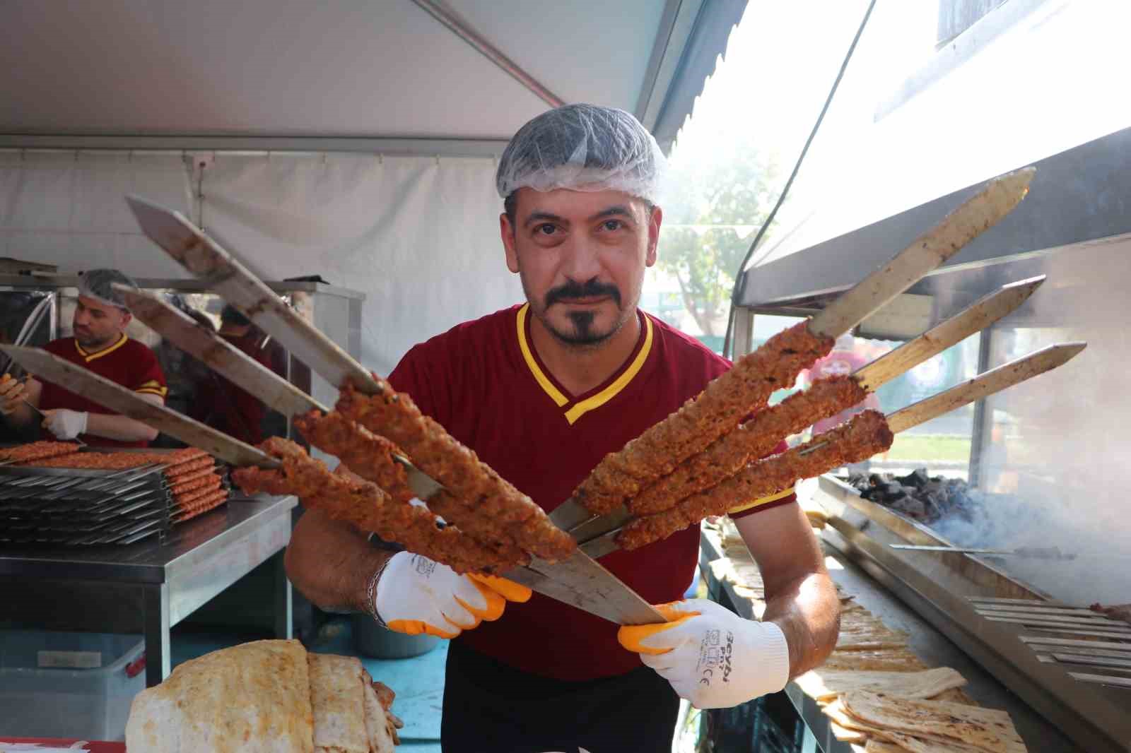 Adana’da Lezzet Festivali coşkusu ikinci gününde sürüyor