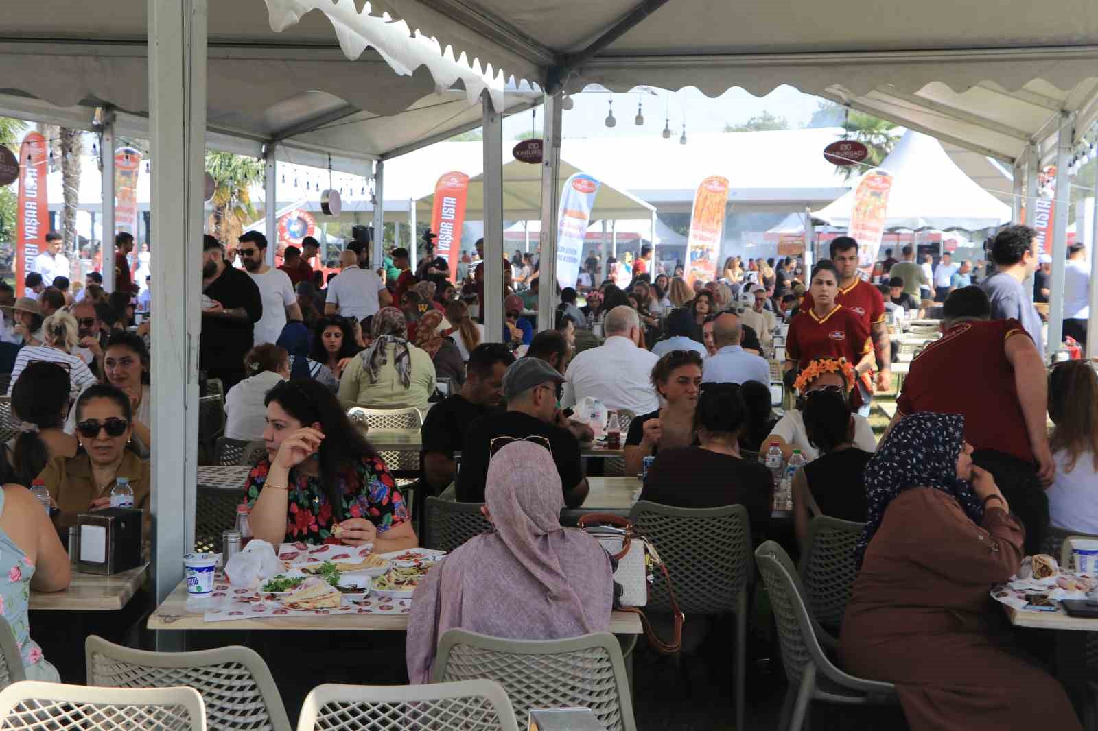 Adana’da Lezzet Festivali coşkusu ikinci gününde sürüyor
