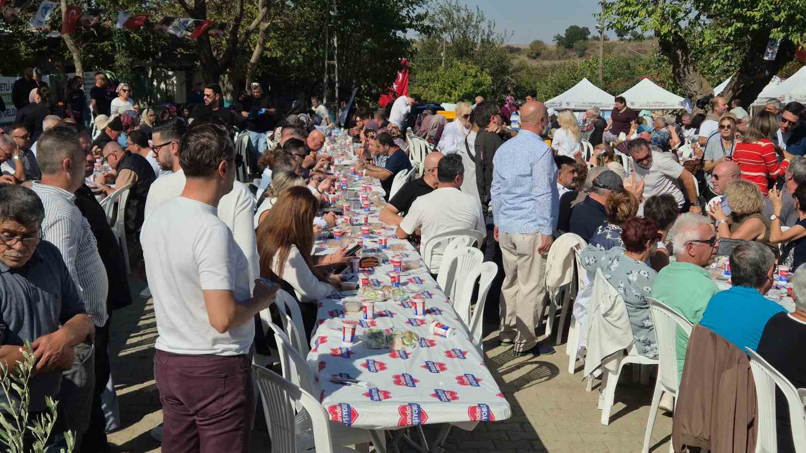 Türk ve Yunan mübadil torunları aynı sofrada buluştu