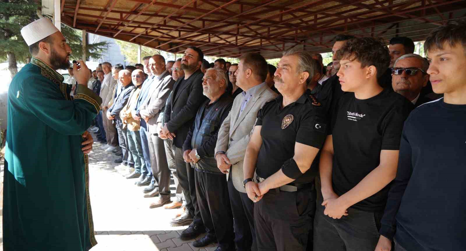 10 yıl sonra aynı şehir, aynı acı: Şehit polisin kardeşi de trafik kazasında hayatını kaybetti