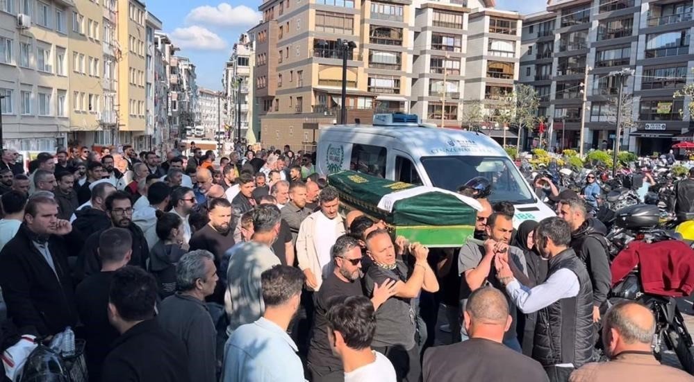 Cinayet gibi kazada sürücüye yakalama kararı çıktı : Acılı aile konuştu "Adalet yerini bulsun"