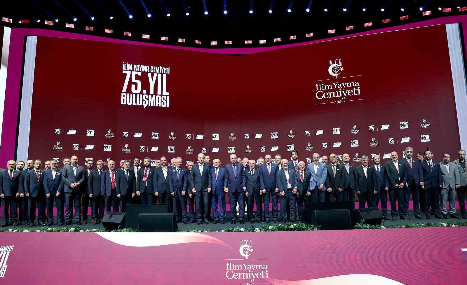 Cumhurbaşkanı Erdoğan: "Tekno-oligarklar ırkçılığı körüklüyor