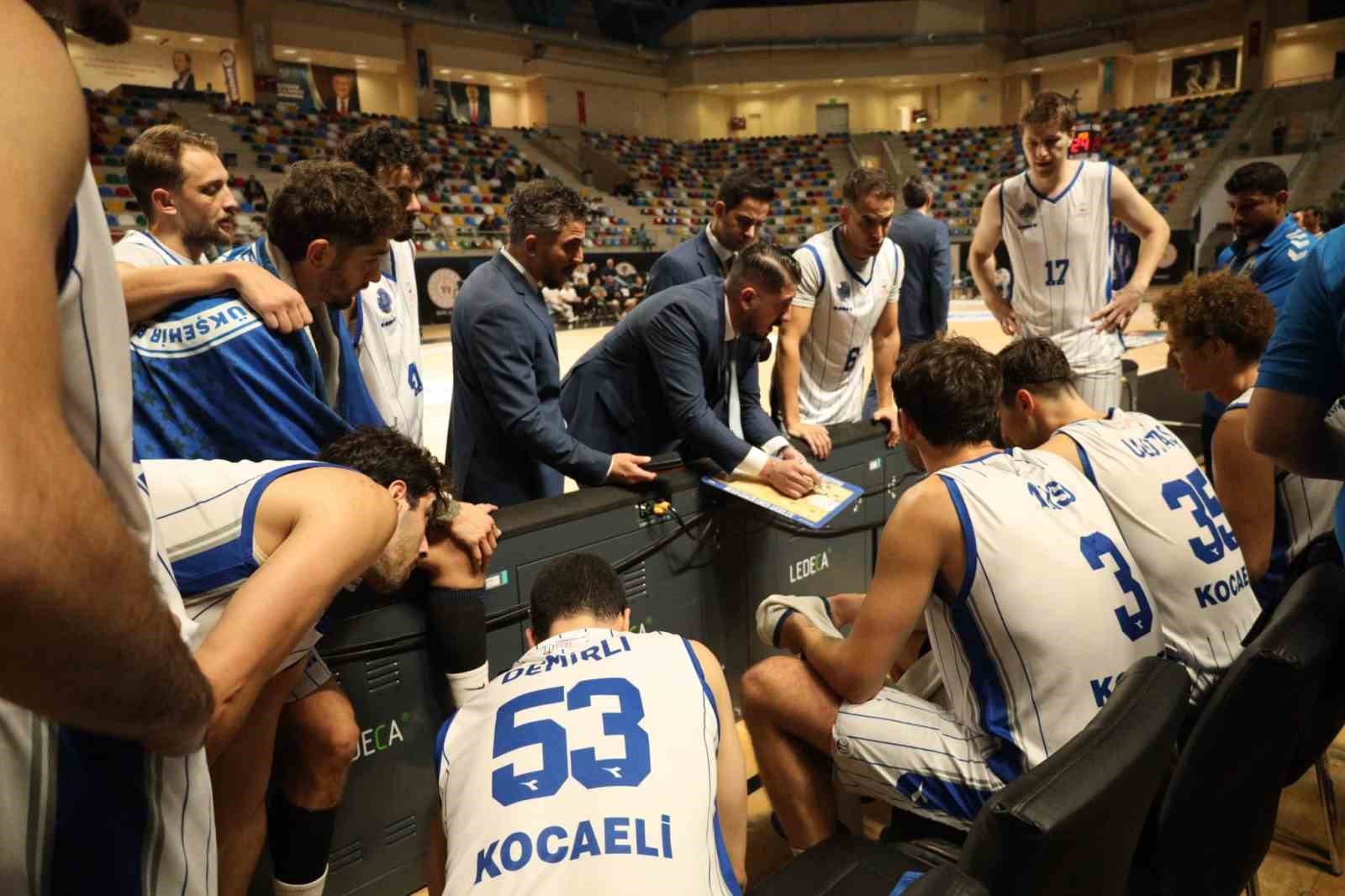 TB2L: Kocaeli BŞB Kağıtspor: 74 - Bayrampaşa Belediye: 75