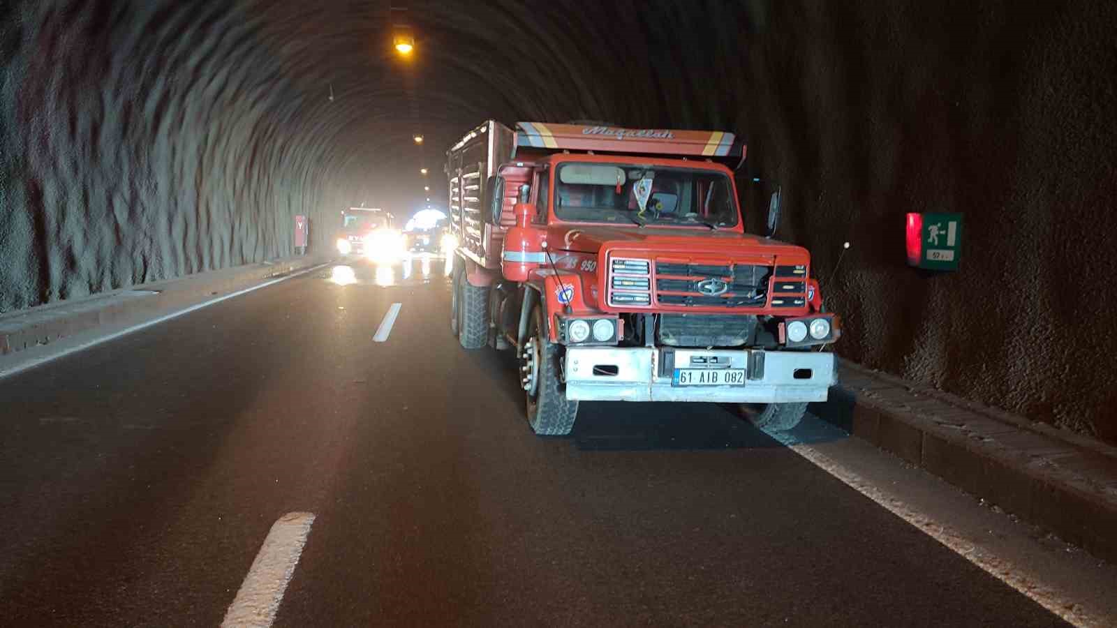 Eynesil tünelinde trafik kazası: 3 yaralı