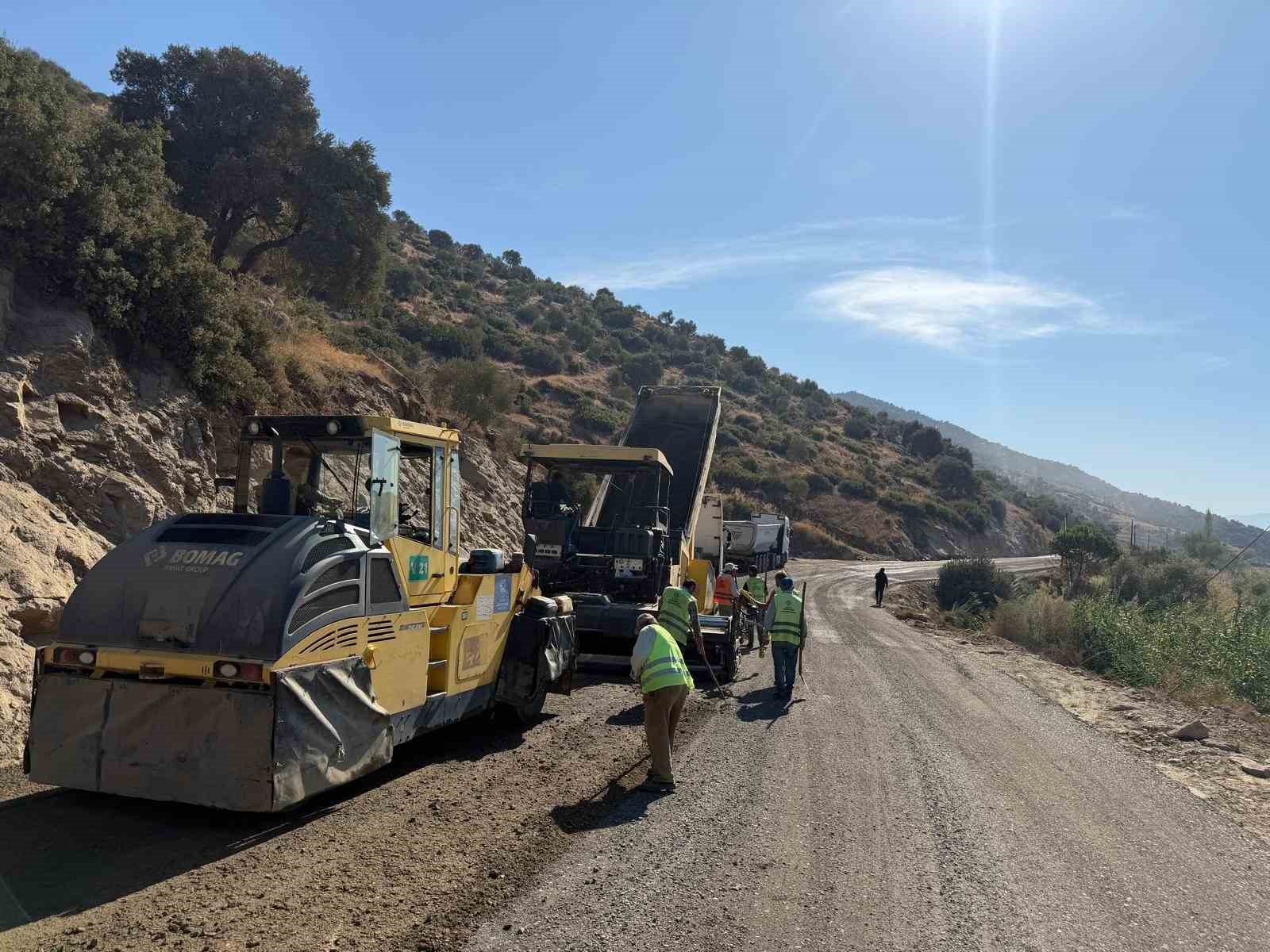 Aydın Büyükşehir’in yol çalışmaları sürüyor