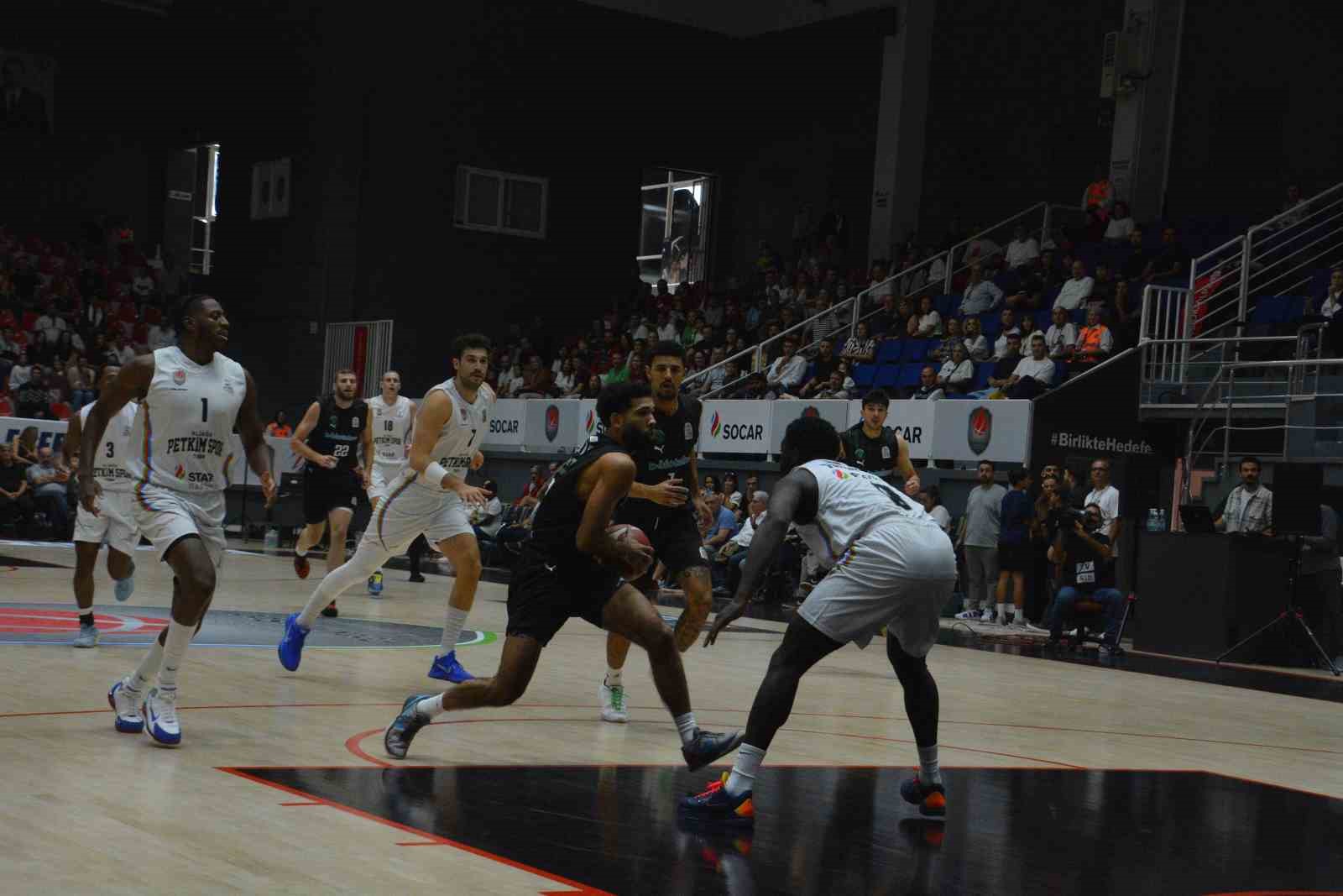 Basketbol Süper Ligi: Aliağa Petkimspor: 90 - Körfez Basket: 91