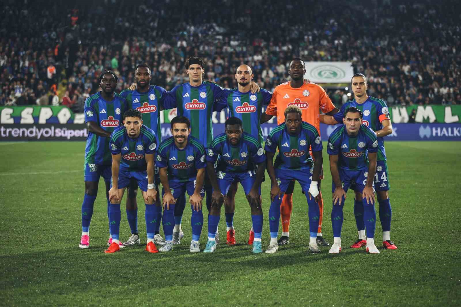 Trendyol Süper Lig: Çaykur Rizespor: 0 - Fenerbahçe: 1 (Maç devam ediyor)