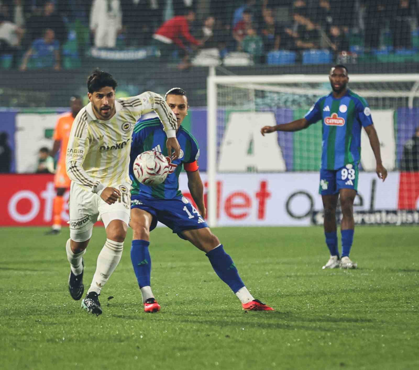Trendyol Süper Lig: Çaykur Rizespor: 0 - Fenerbahçe: 1 (Maç devam ediyor)