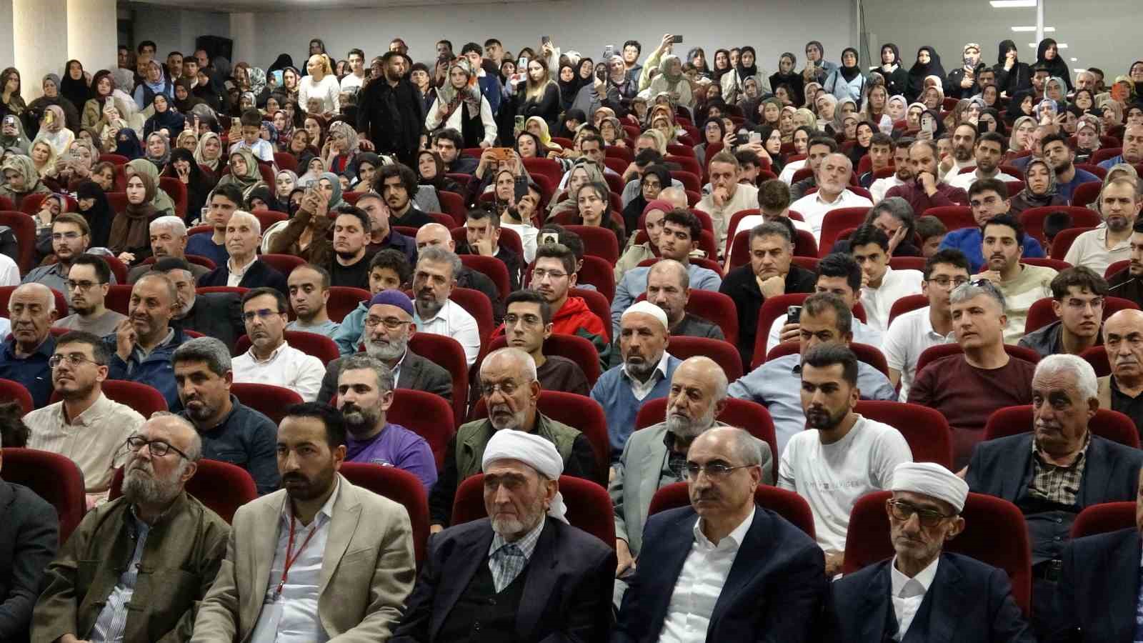 Van’da "İlme ve Ulemaya Vefa" programı düzenlendi