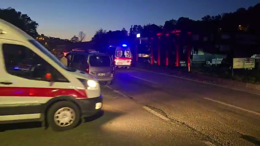 Zonguldak’ta iki araç kavşakta çarpıştı: 6 yaralı