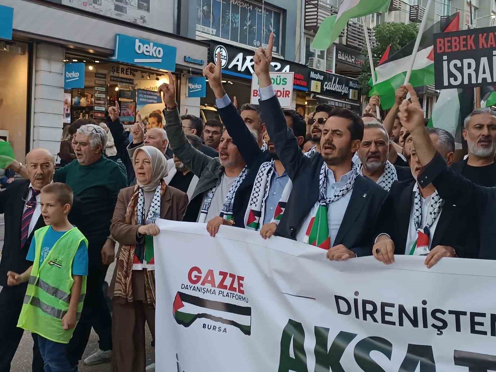 Bursa’da Filistin’e destek yürüyüşü düzenlendi