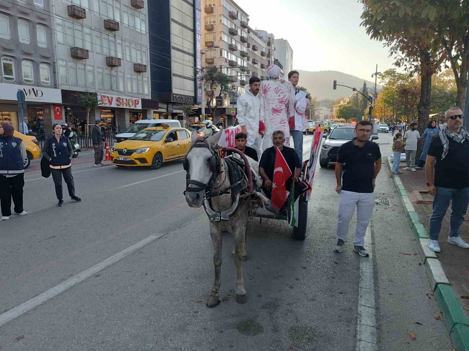 Bursa’da Filistin’e destek yürüyüşü düzenlendi