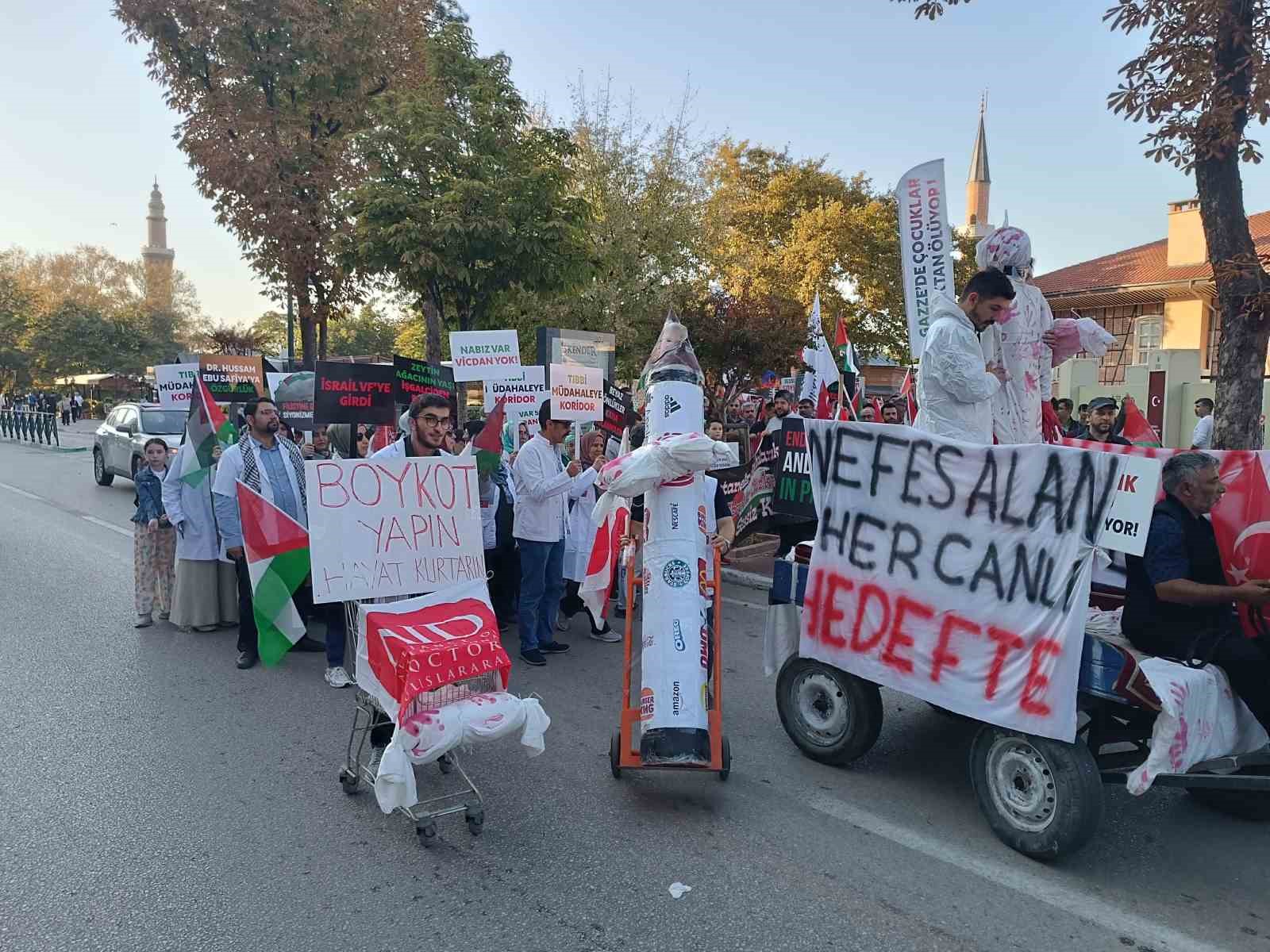 Bursa’da Filistin’e destek yürüyüşü düzenlendi