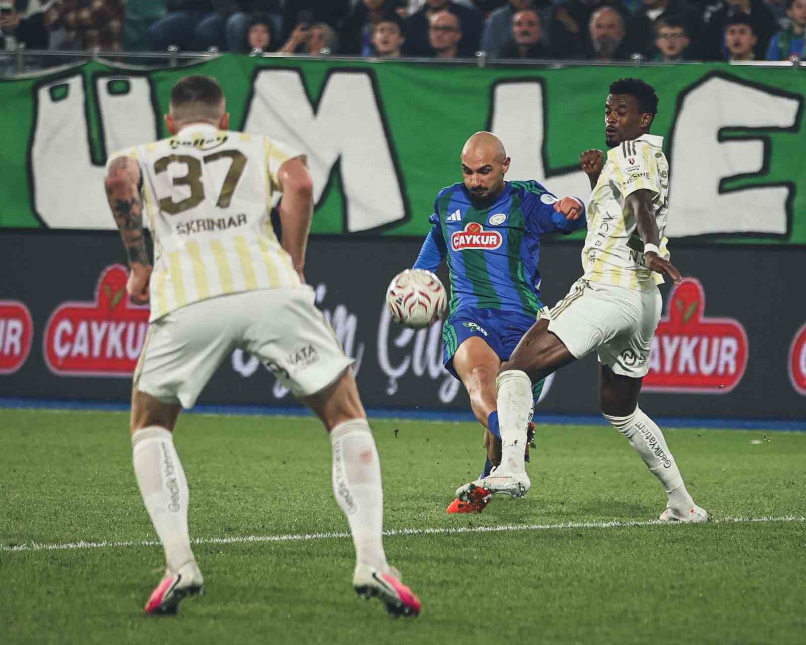 Trendyol Süper Lig: Çaykur Rizespor: 0 - Fenerbahçe: 3 (Maç sonucu)