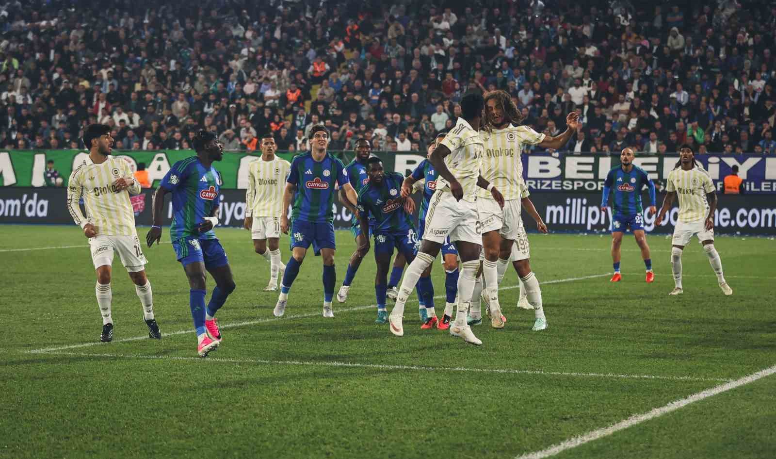 Trendyol Süper Lig: Çaykur Rizespor: 0 - Fenerbahçe: 3 (Maç sonucu)