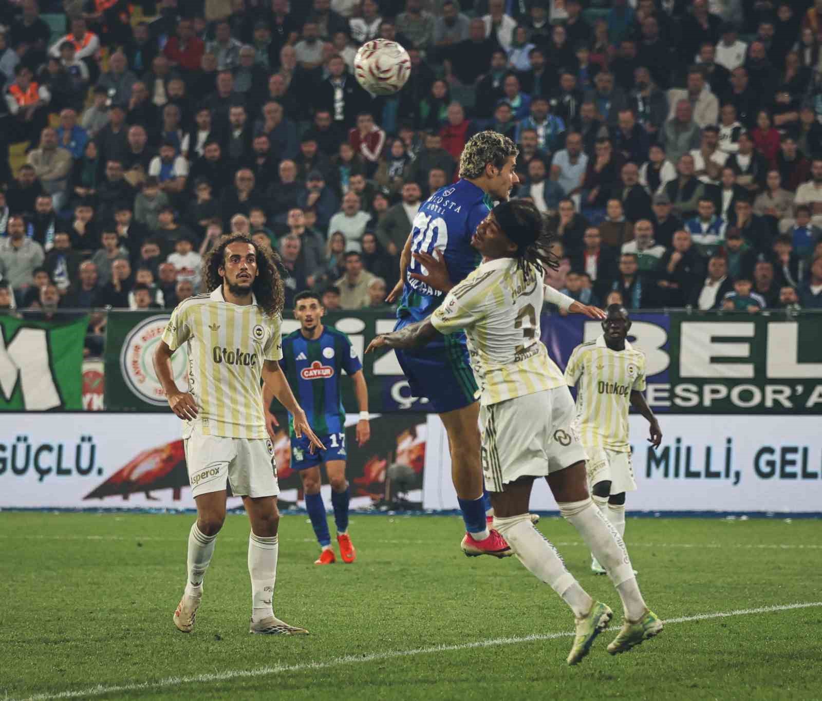 Trendyol Süper Lig: Çaykur Rizespor: 0 - Fenerbahçe: 3 (Maç sonucu)