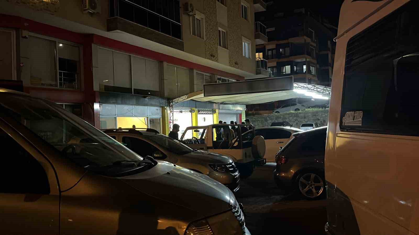 Antalya’da oto yıkamacıda silahlı kavga: 1 ölü, 2 yaralı