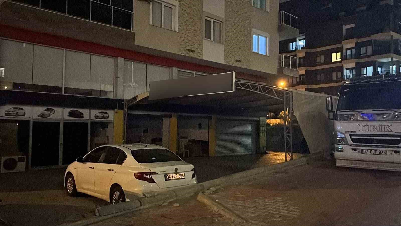 Antalya’da oto yıkamacıda silahlı kavga: 1 ölü, 2 yaralı