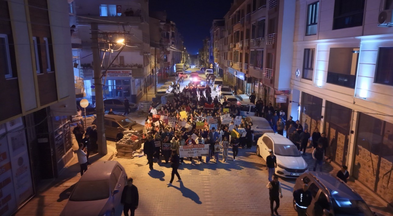 Sevgilisi tarafından öldürülen Gökçe için yürüyüş düzenlendi