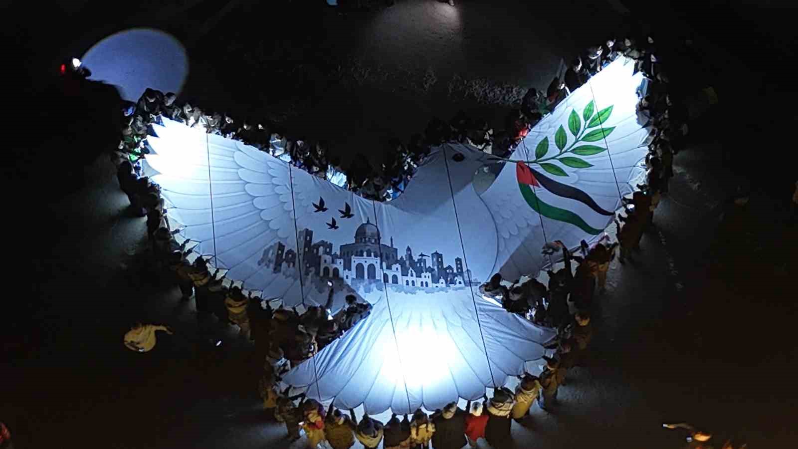 Kapadokya’dan Gazze’ye ışıklı mesaj: "Free Gaza"