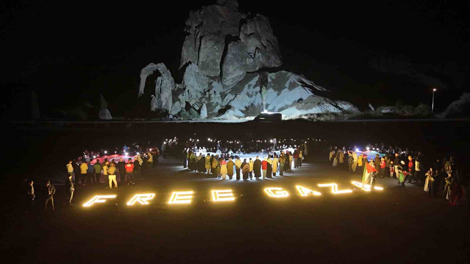 Kapadokya’dan Gazze’ye ışıklı mesaj: "Free Gaza"