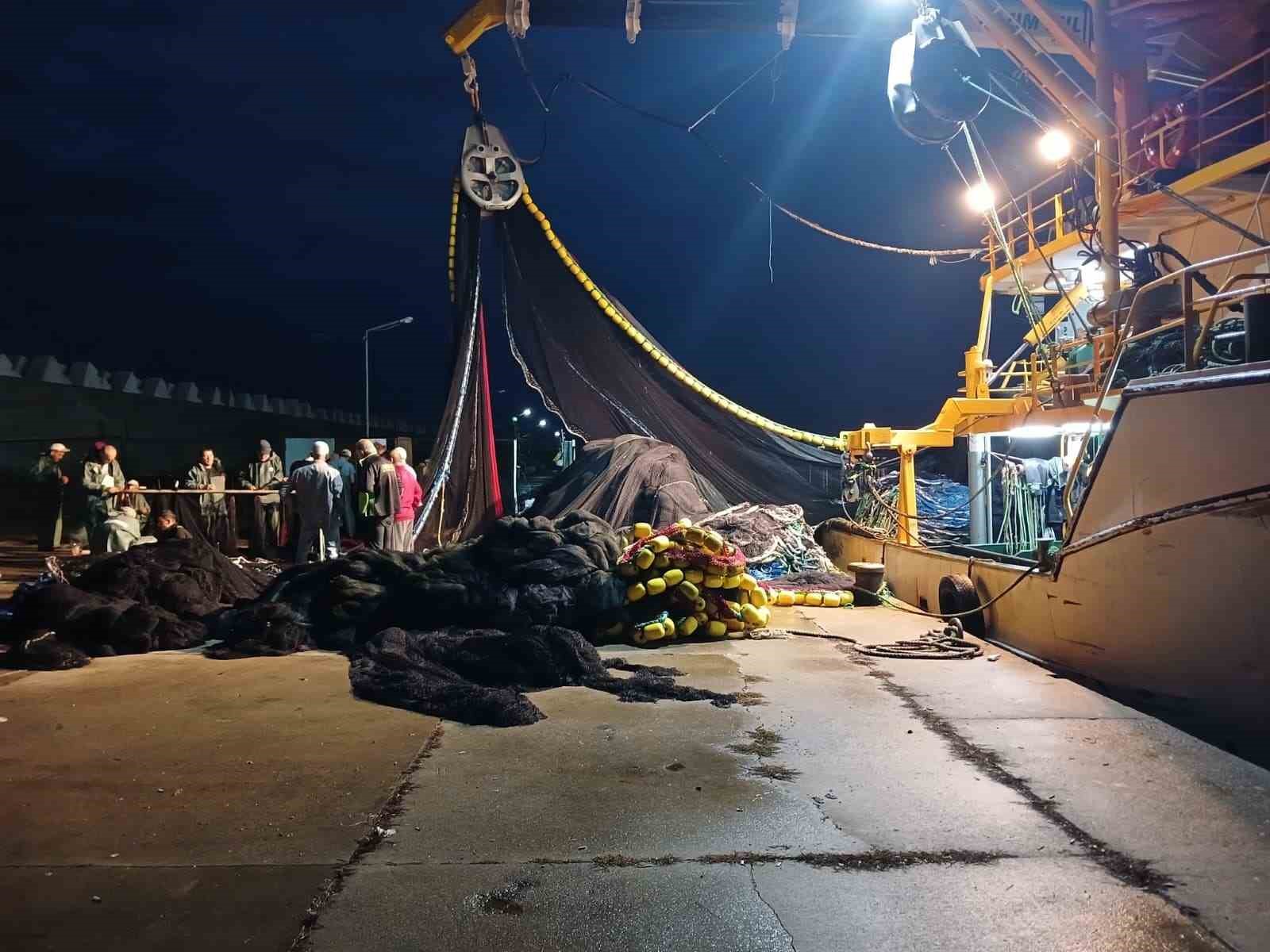 Ağlar bile palamuda dayanamadı