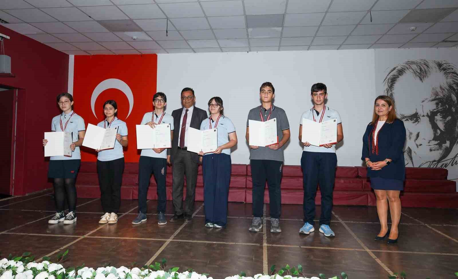 GKV Özel Okullarında Cambridge ve TOEFL sertifika töreni