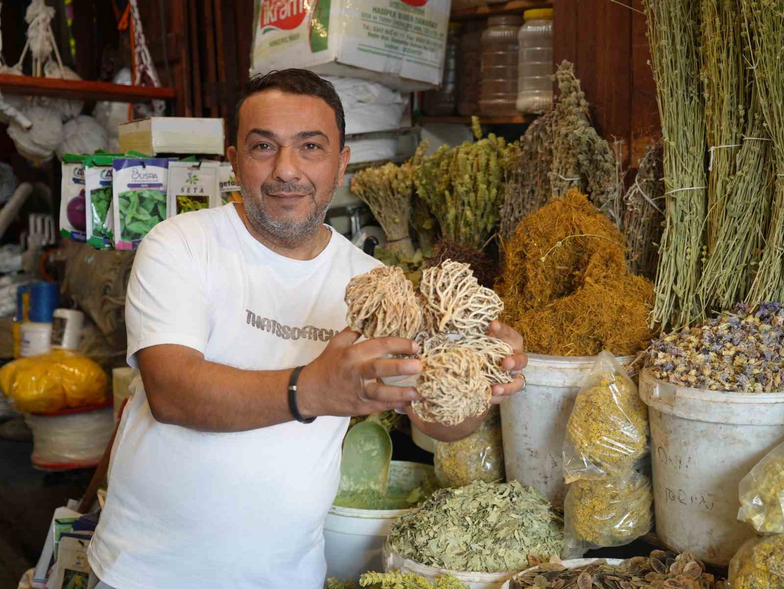 Kış ayları geldi, vatandaşlar aktarlara akın etti