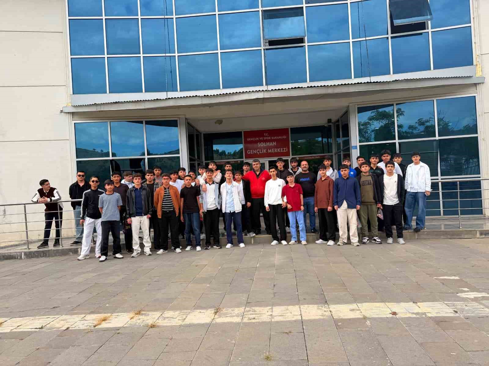 Solhanlı 38 öğrenci Hasankeyf Kültür Kampı’na katıldı