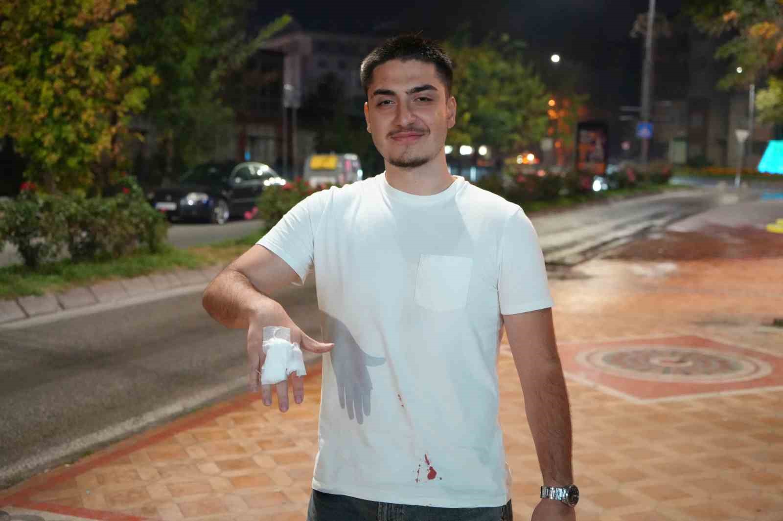 Boks makinesine vurmak isterken duvarı yumrukladı: "Yanlış bir insanı düşündüm, fazla geldi"
