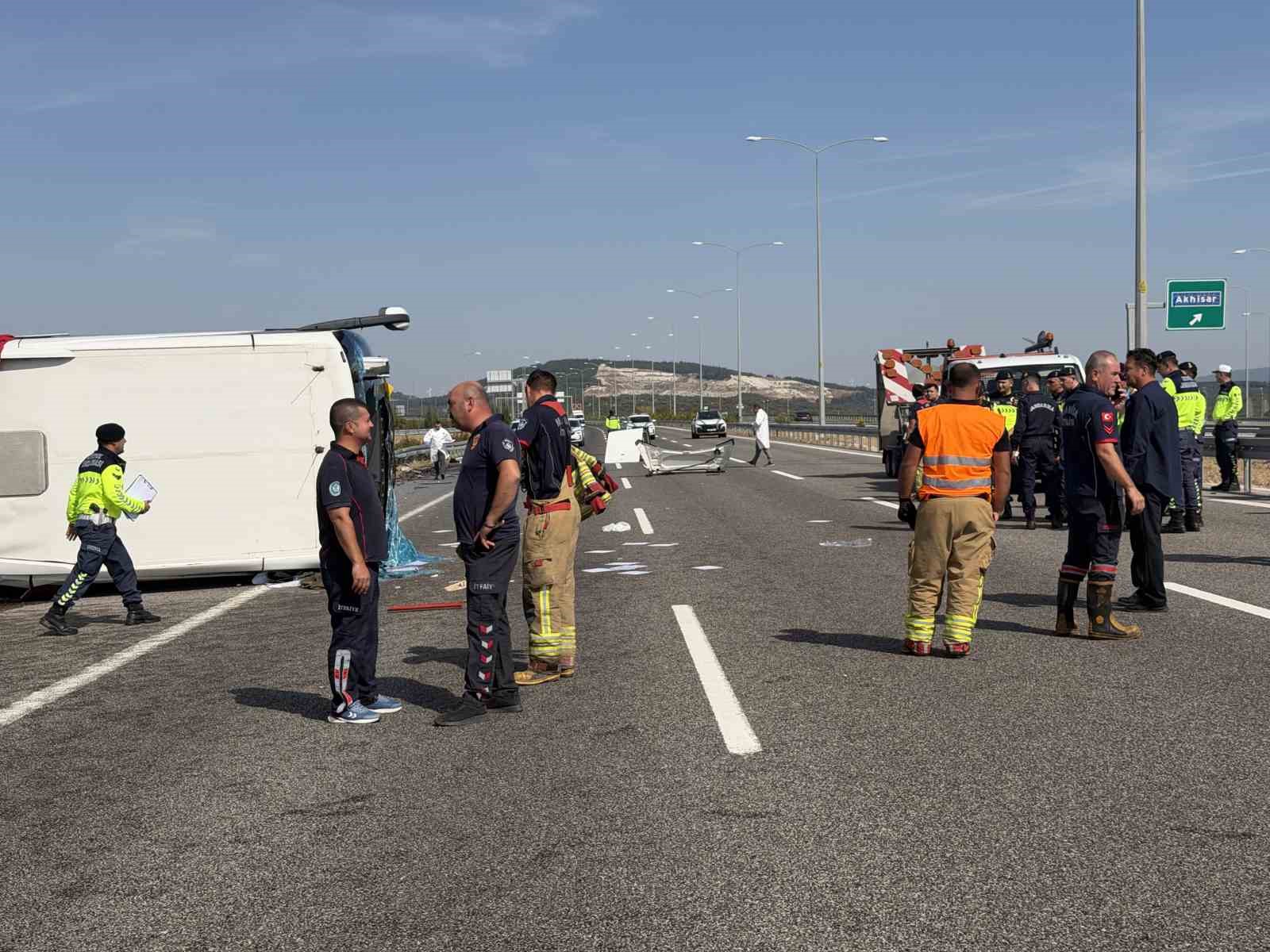 Bakan Çiftçi: "Manisa’nın Akhisar ilçesinde meydana gelen trafik kazasında ilk belirlemelere göre 11 vatandaşımız vefat etmiş, 37 vatandaşımız yaralanmıştır"