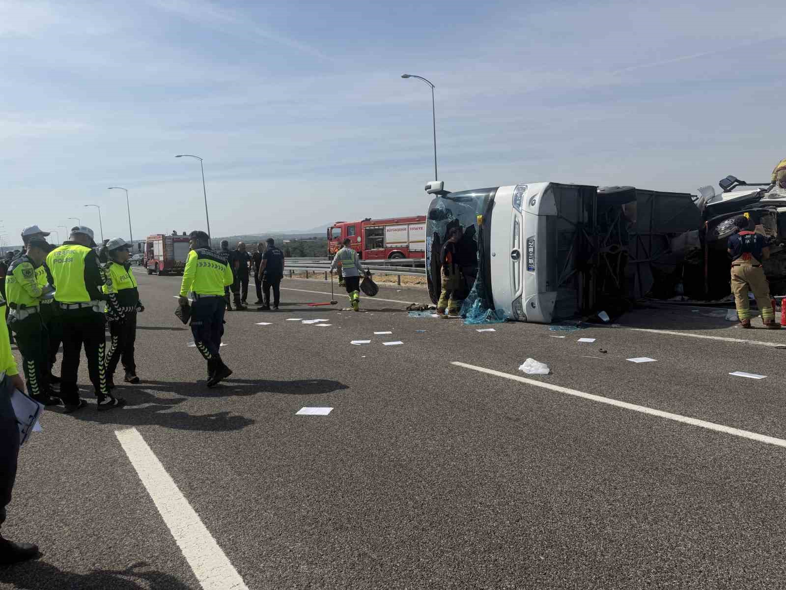 Bakan Çiftçi: "Manisa’nın Akhisar ilçesinde meydana gelen trafik kazasında ilk belirlemelere göre 11 vatandaşımız vefat etmiş, 37 vatandaşımız yaralanmıştır"