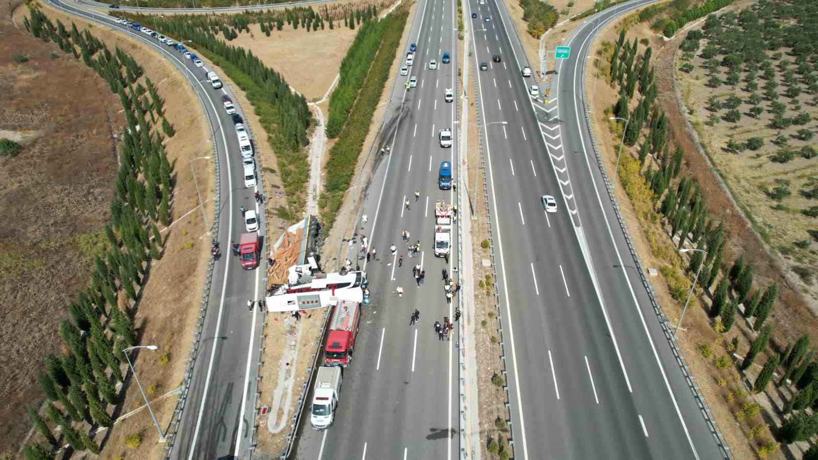 Vali Özkan: "11 vefat, 27 yaralımız var"
