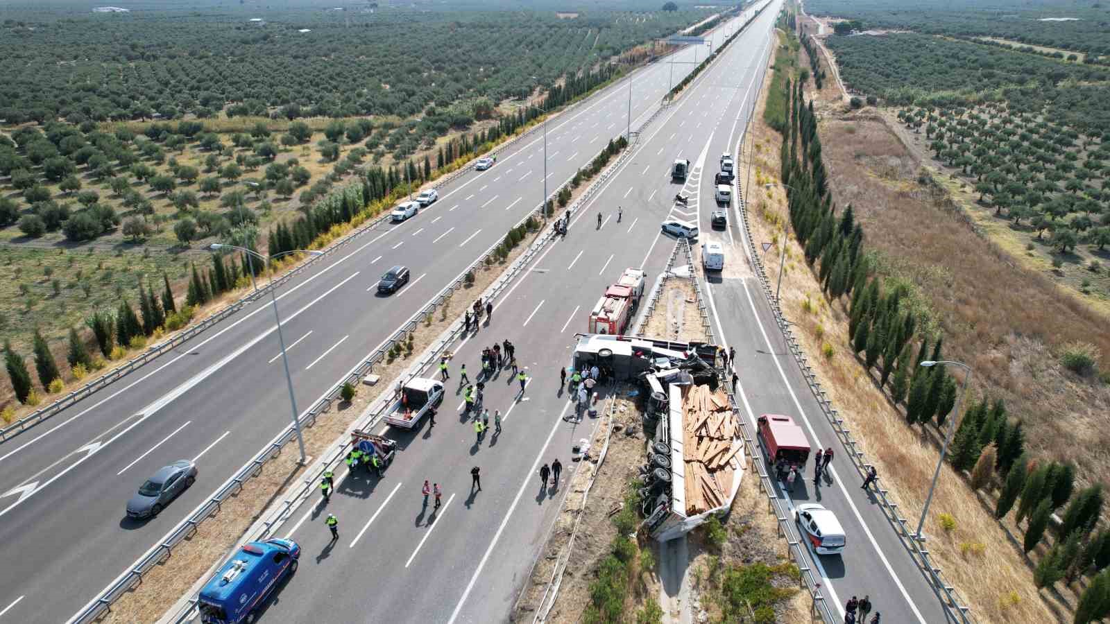 Vali Özkan: "11 vefat, 27 yaralımız var"