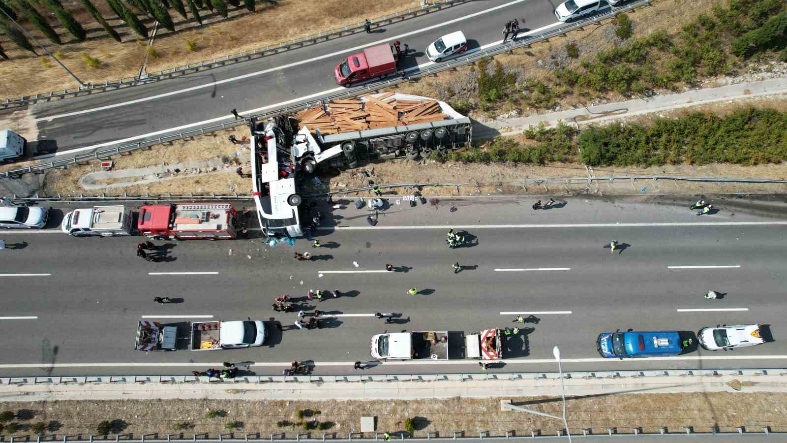 Vali Özkan: "11 vefat, 27 yaralımız var"