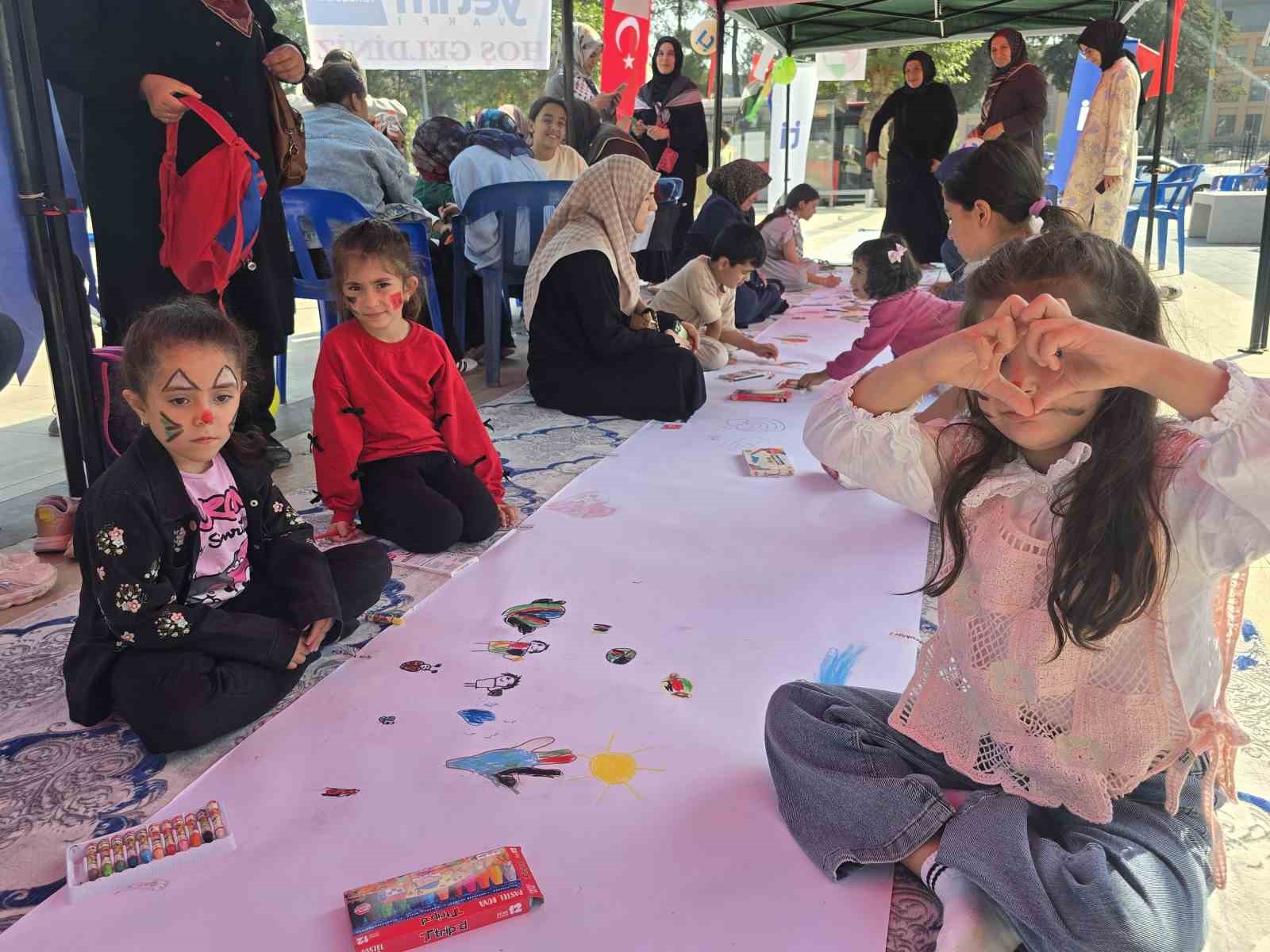 Adıyamanlı çocuklar, Filistinli çocuklar için çizdi