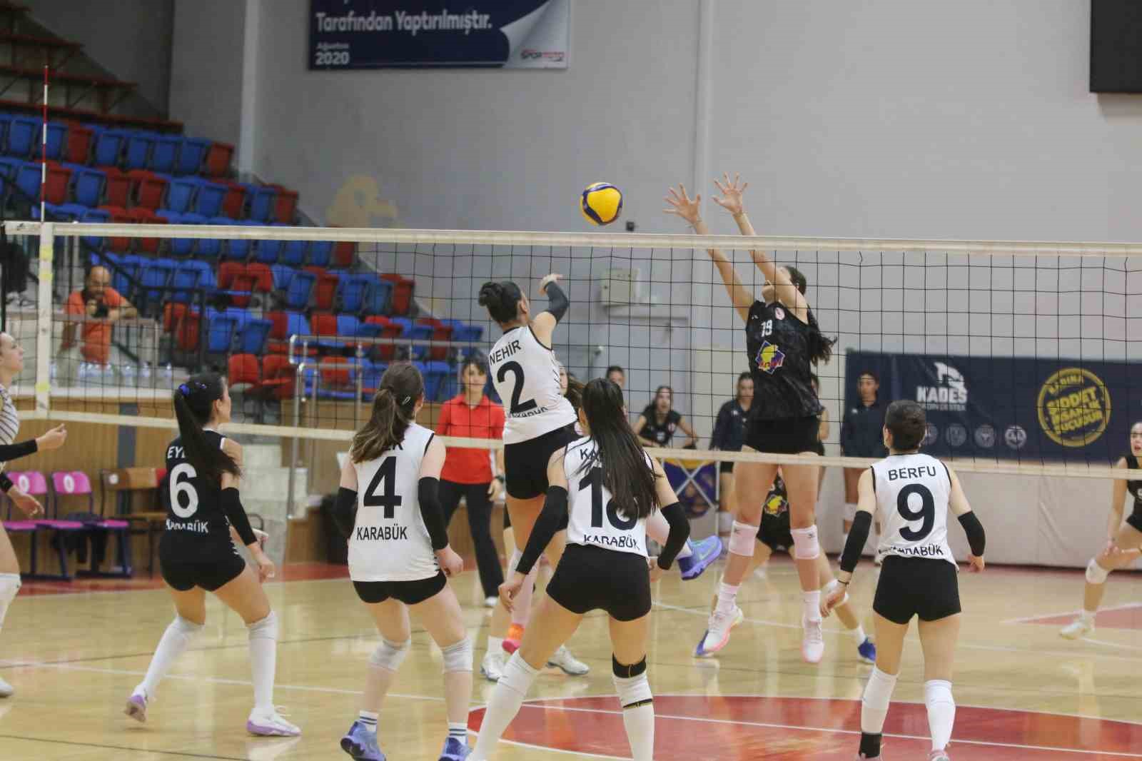 Karabük Gençlikspor evinde Gebze Gençlikspor’u mağlup etti