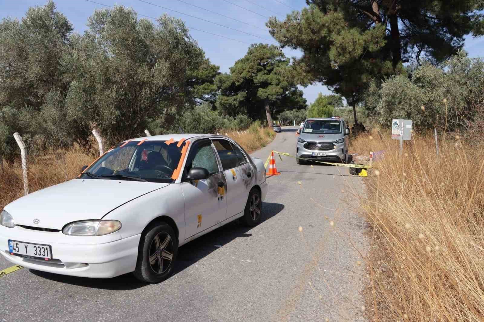 İzmir’de otomobildeki şahsa silahlı saldırı: 1 ölü