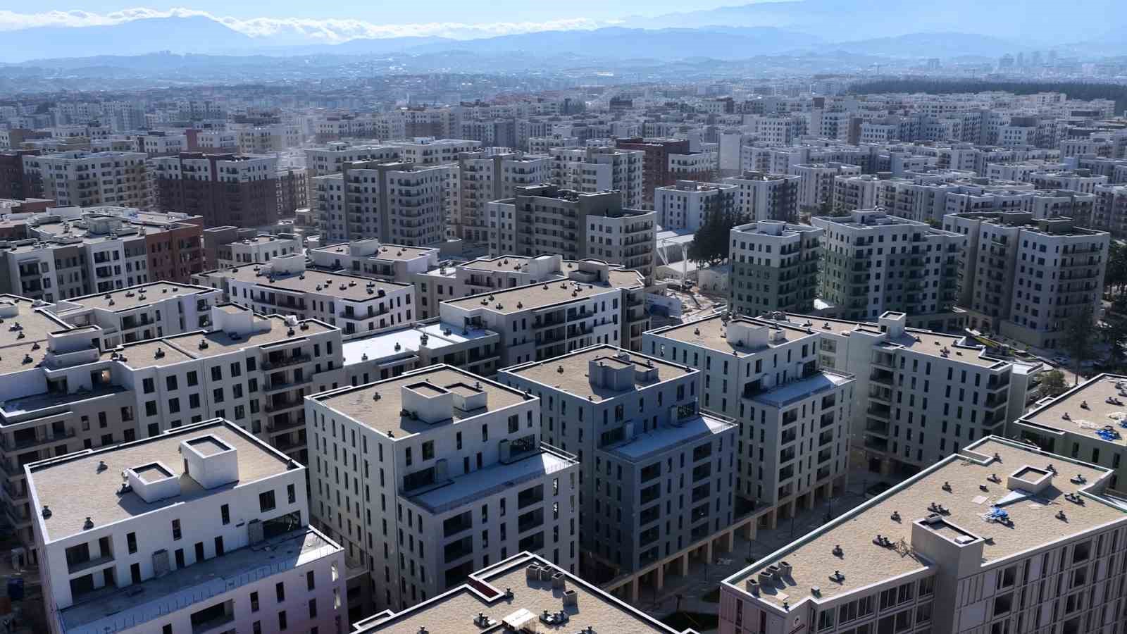 Bakan Kurum, yeni evine taşınan Hataylı depremzede Artun’un görüntülerini paylaştı