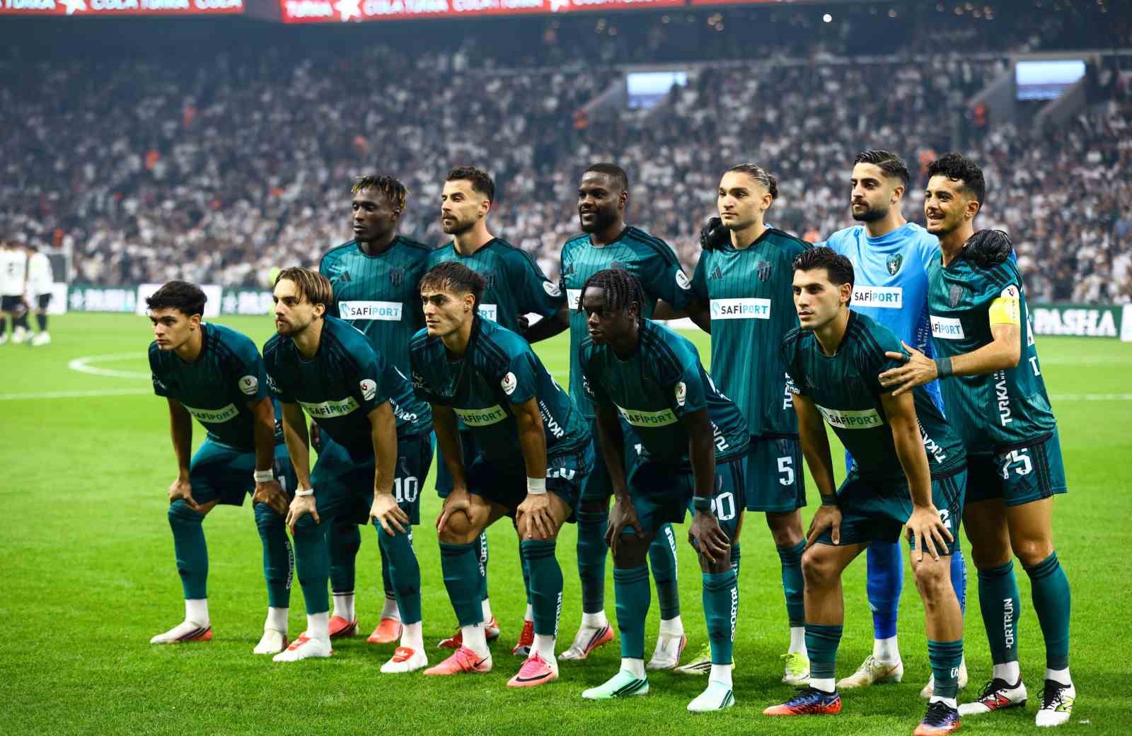 Trendyol Süper Lig: Beşiktaş: 0 - Kocaelispor: 0 (Maç devam ediyor)