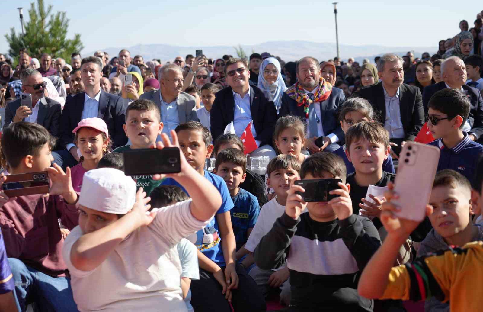İslami Değerler Külliyesi’nde anlamlı açılış: Hasan Doğan ve babasının isimleri verildi