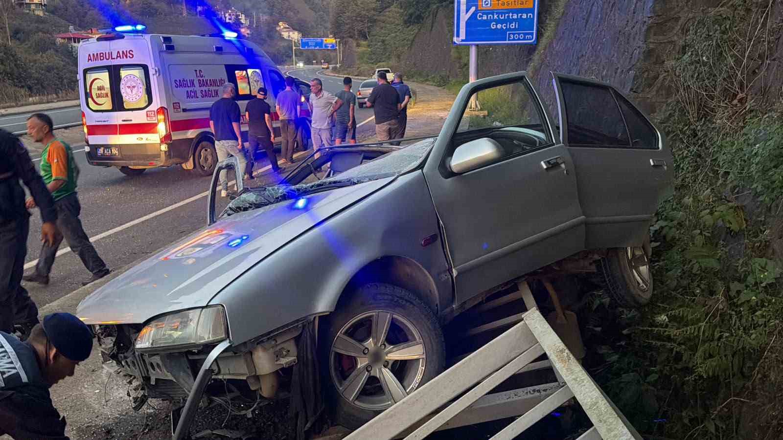 Artvin’de cenaze dönüşü kaza: 2 yaralı