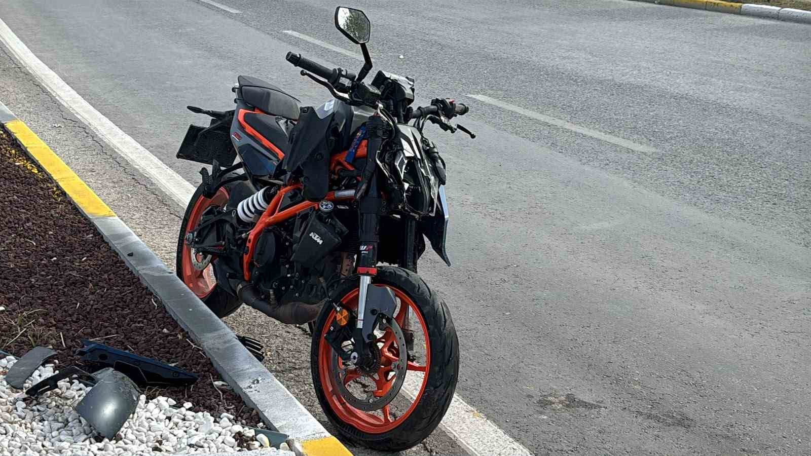 Edirne’de taksi ile motosiklet çarpıştı: 2 yaralı