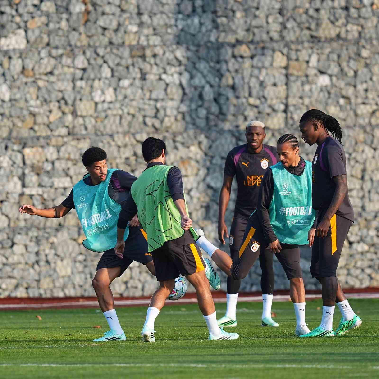 Galatasaray, Barcelona maçı hazırlıklarına devam etti