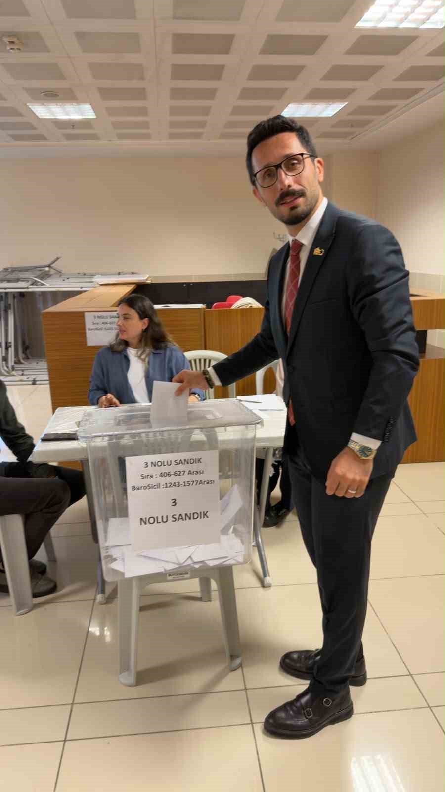 Samsun Barosu seçiminde nefes kesen yarış: Başkanlığı Suat Güveli kazandı