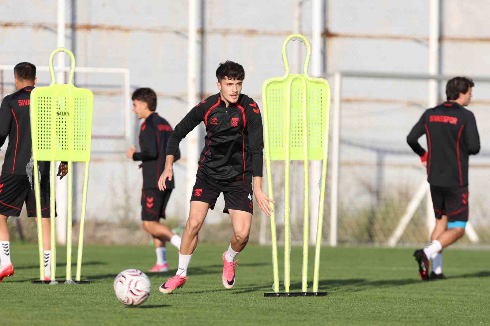Sivasspor, Bandırmaspor maçı hazırlıklarını sürdürdü
