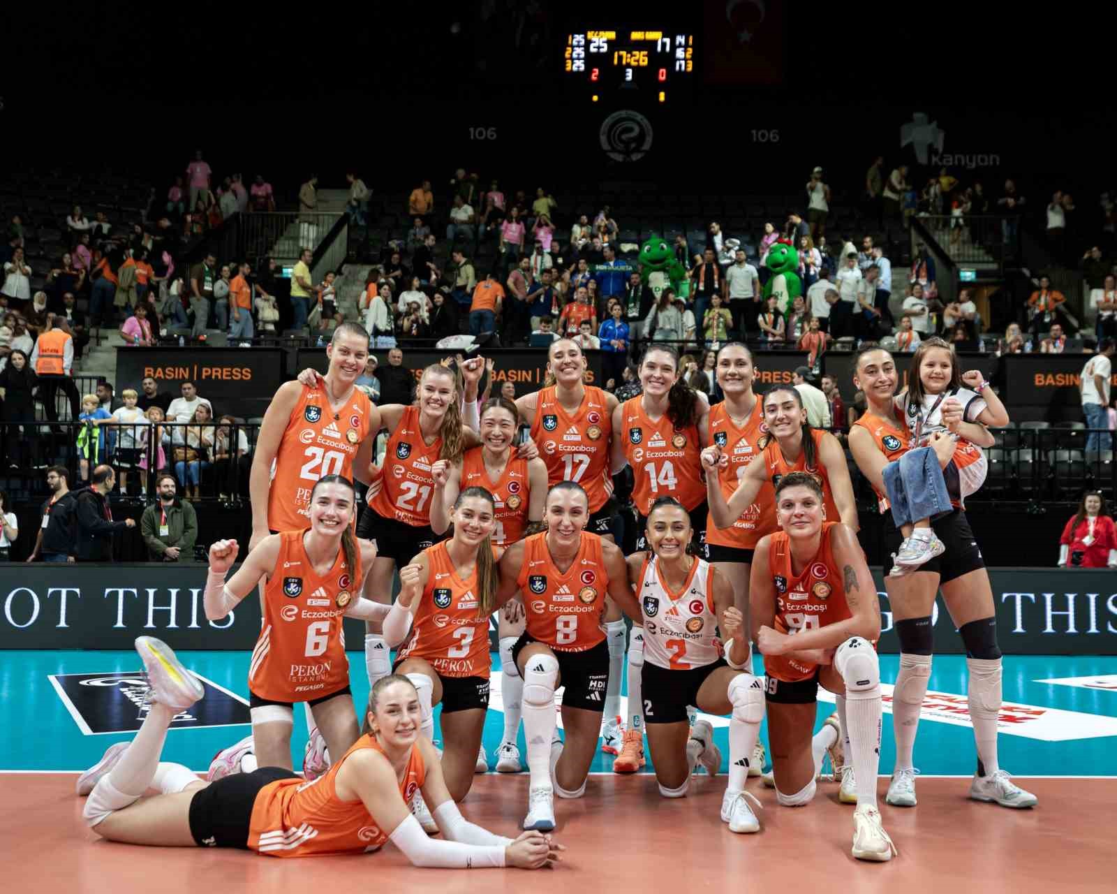 Eczacıbaşı evinde galip